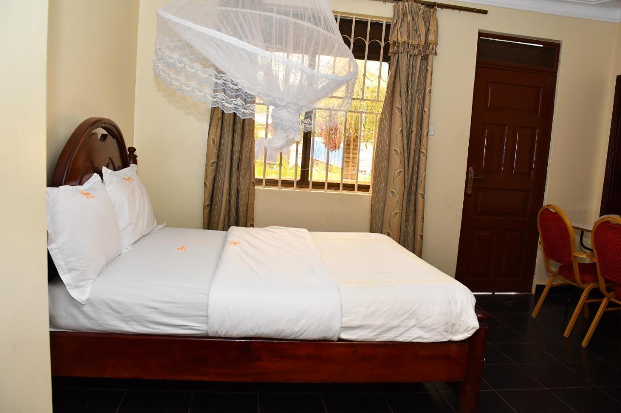 Florida Hotel Zaana Kampala Exterior foto